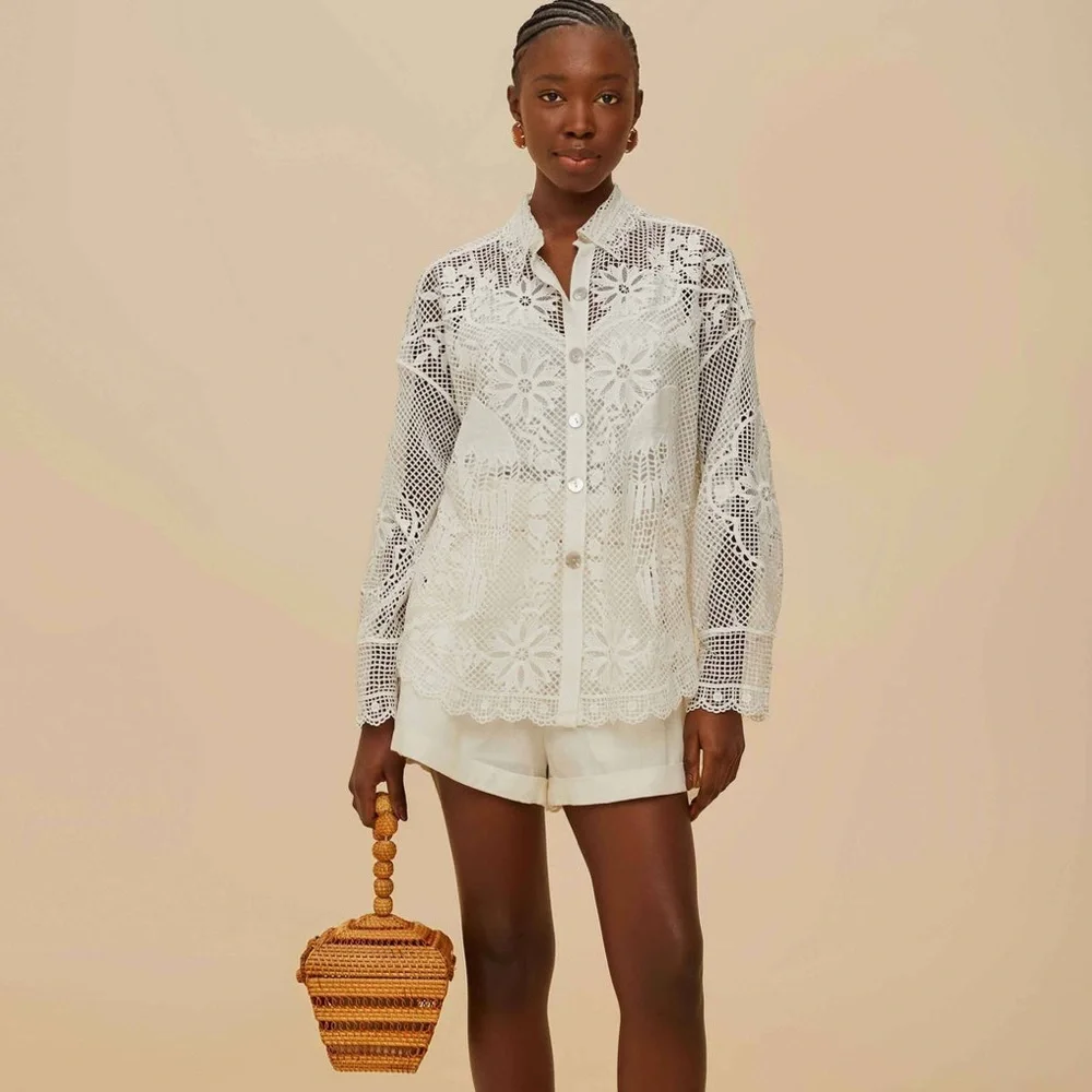 Farm Rio: Off-White Wavy Pockets Premium Linen Shorts - Picture 3 of 11